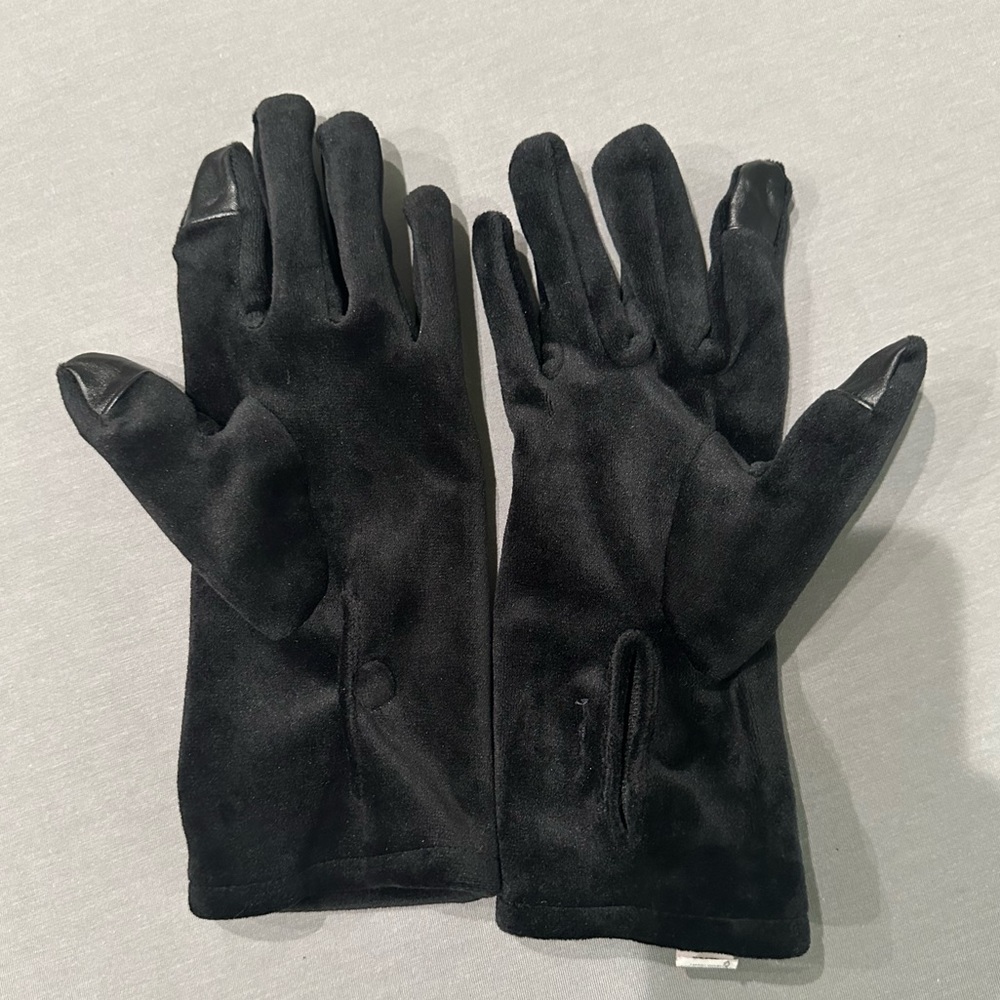 Velvet gloves
